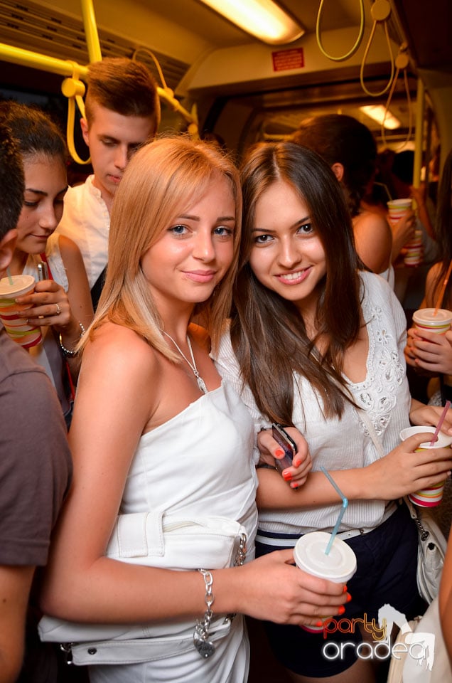 White Party în tramvai, 