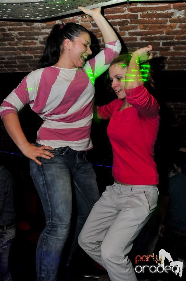 Winter Wednesday Party în Club Escape, 