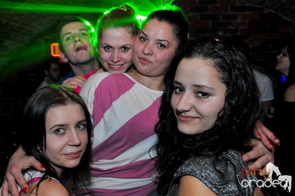 Winter Wednesday Party în Club Escape, 