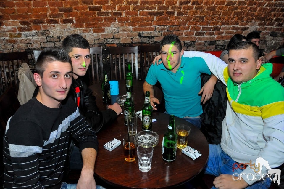 Winter Wednesday Party în Club Escape, 