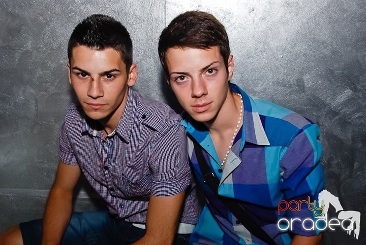 Yellow Party Tour continuă şi sâmbătă noaptea, 