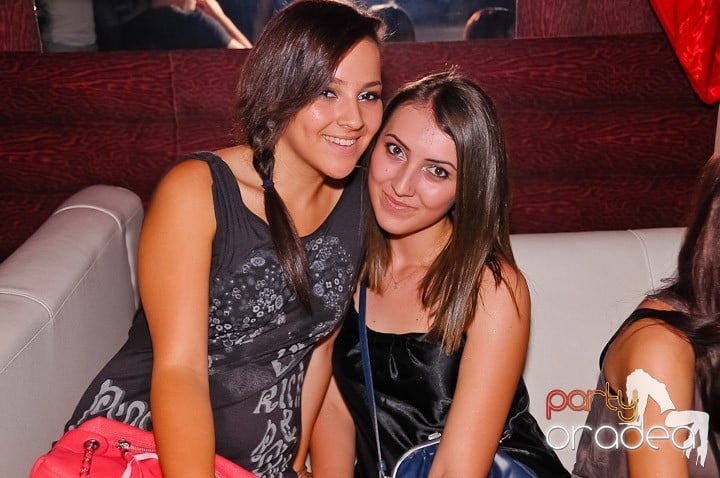 Yellow Party Tour continuă şi sâmbătă noaptea, 