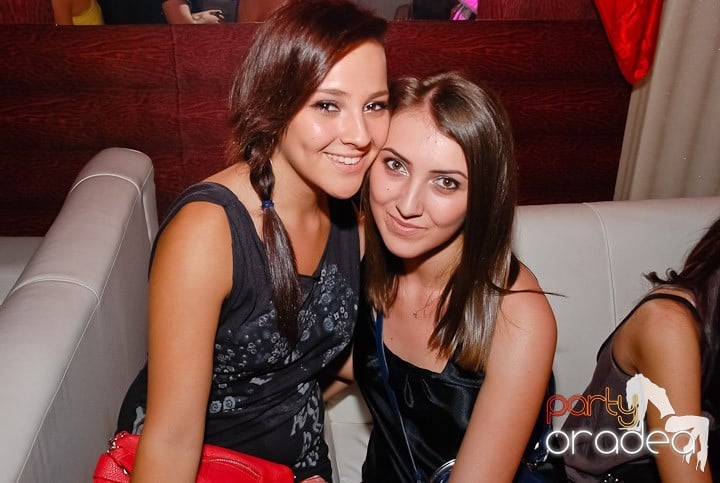 Yellow Party Tour continuă şi sâmbătă noaptea, 