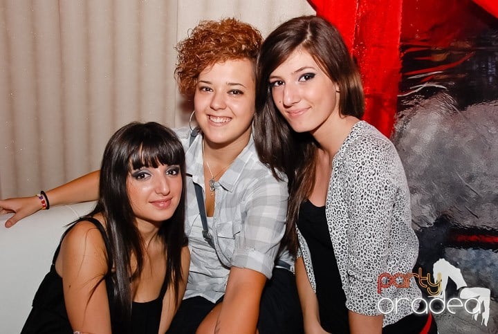 Yellow Party Tour continuă şi sâmbătă noaptea, 