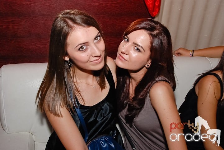 Yellow Party Tour continuă şi sâmbătă noaptea, 