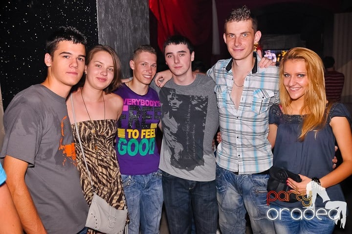 Yellow Party Tour continuă şi sâmbătă noaptea, 