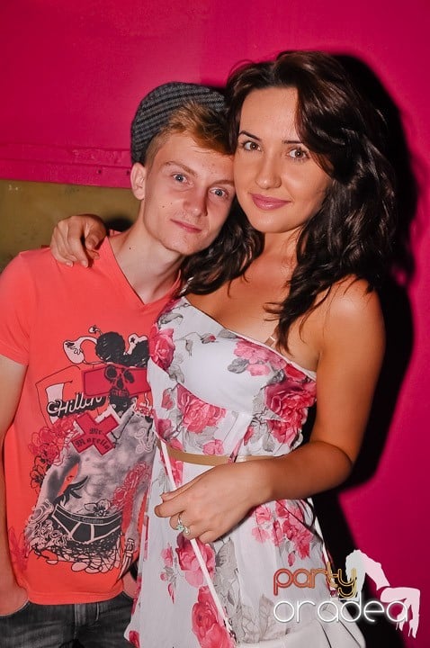 Yellow Party Tour continuă şi sâmbătă noaptea, 