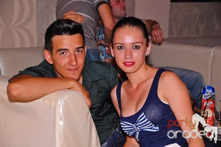 Yellow Party Tour continuă şi sâmbătă noaptea, 