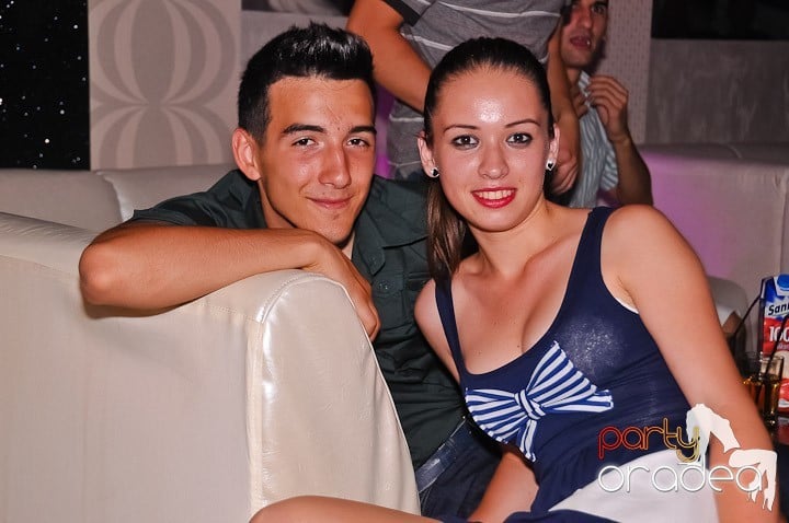 Yellow Party Tour continuă şi sâmbătă noaptea, 