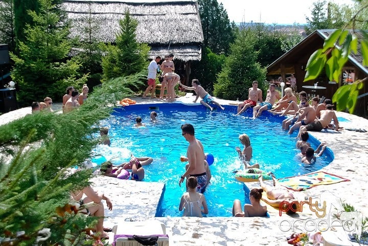 Yellow Pool Party Day 2, 