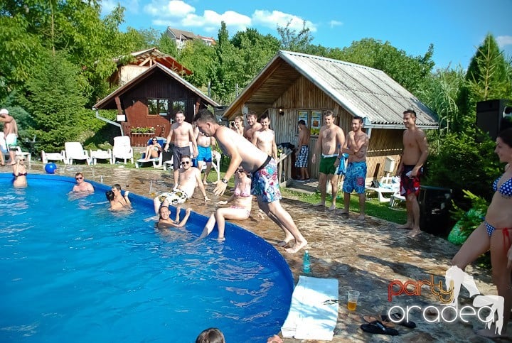 Yellow Pool Party Day 2, 