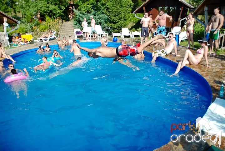 Yellow Pool Party Day 2, 