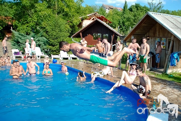 Yellow Pool Party Day 2, 