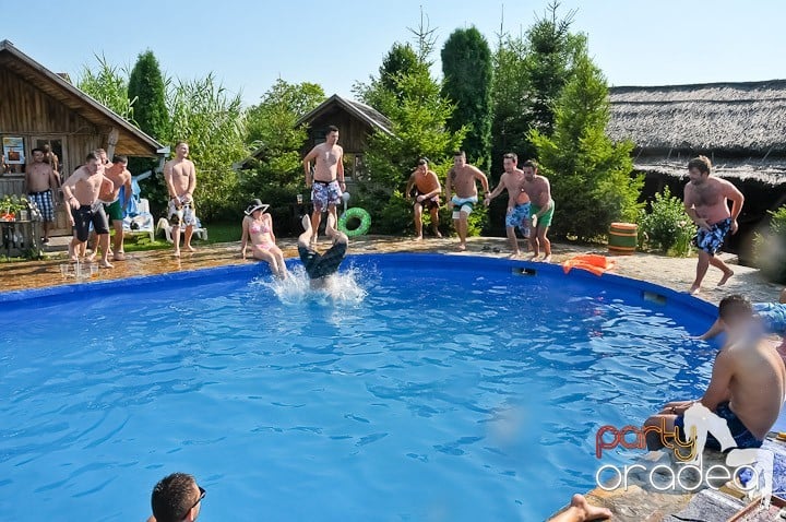 Yellow Pool Party Day 2, 