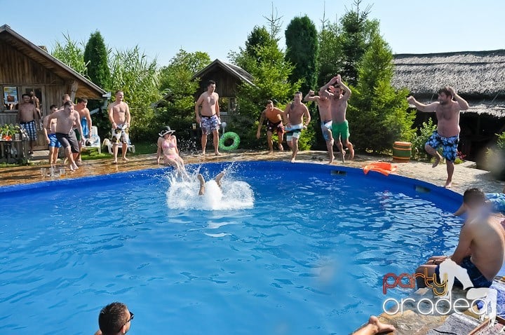 Yellow Pool Party Day 2, 