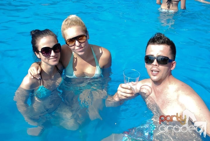 Yellow Pool Party Day 2, 