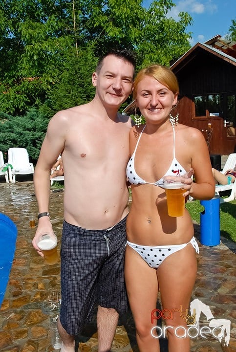 Yellow Pool Party Day 2, 