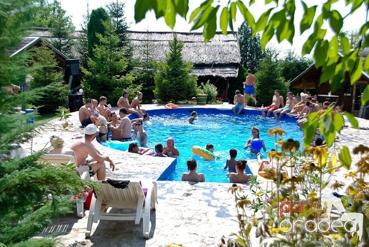 Yellow Pool Party Day 2, 