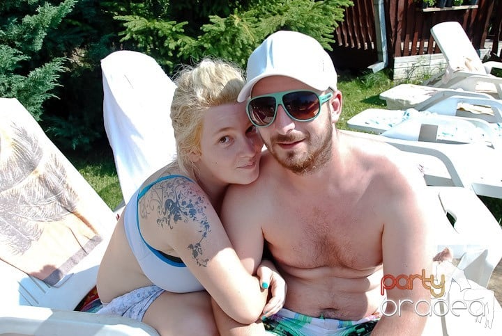 Yellow Pool Party Day 2, 