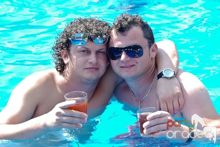 Yellow Pool Party Day 2, 