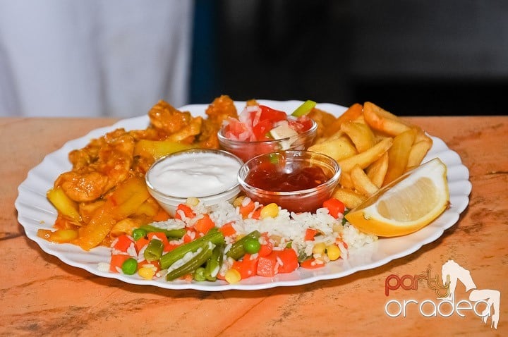 Yellow Pool Party Day 2, 