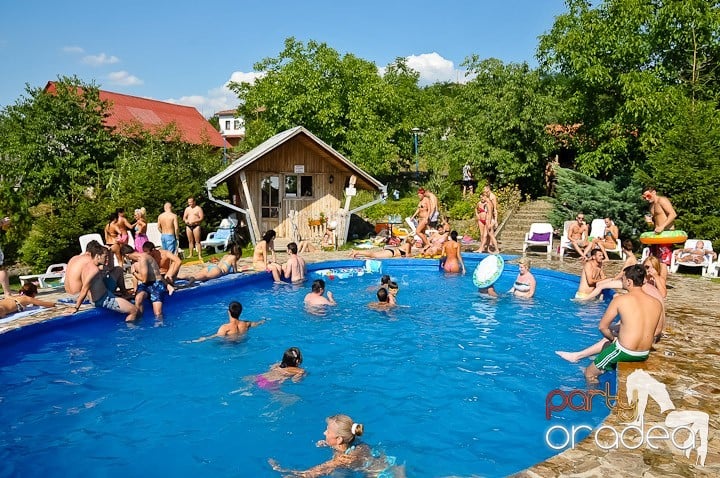 Yellow Pool Party Day 2, 