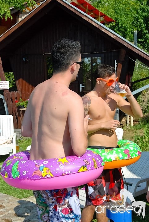 Yellow Pool Party Day 2, 