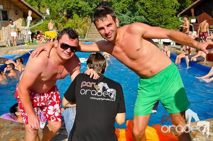 Yellow Pool Party Day 2, 