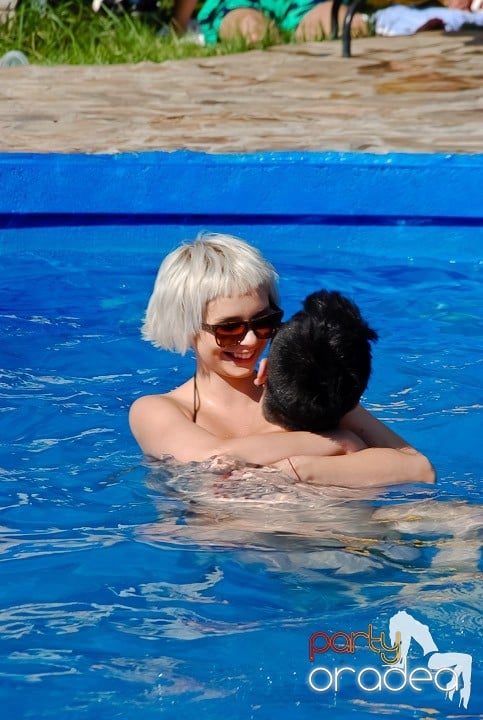 Yellow Pool Party Day 2, 