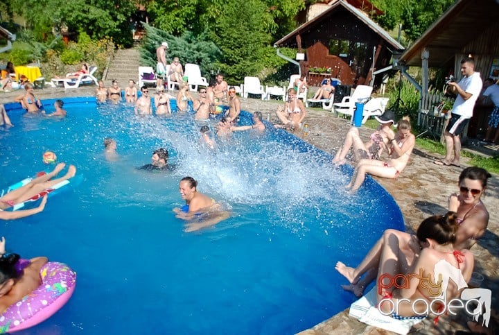 Yellow Pool Party Day 2, 