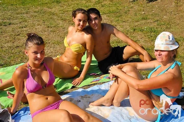 Yellow Pool Party Day 2, 