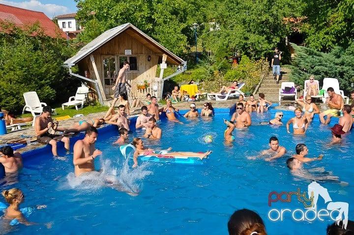 Yellow Pool Party Day 2, 