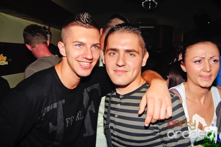 Yellow Submarine la suprafaţă, 