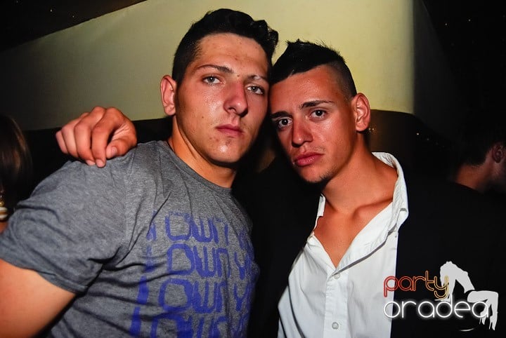 Yellow Submarine la suprafaţă, 