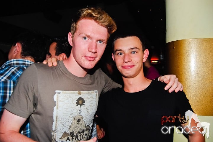 Yellow Submarine la suprafaţă, 