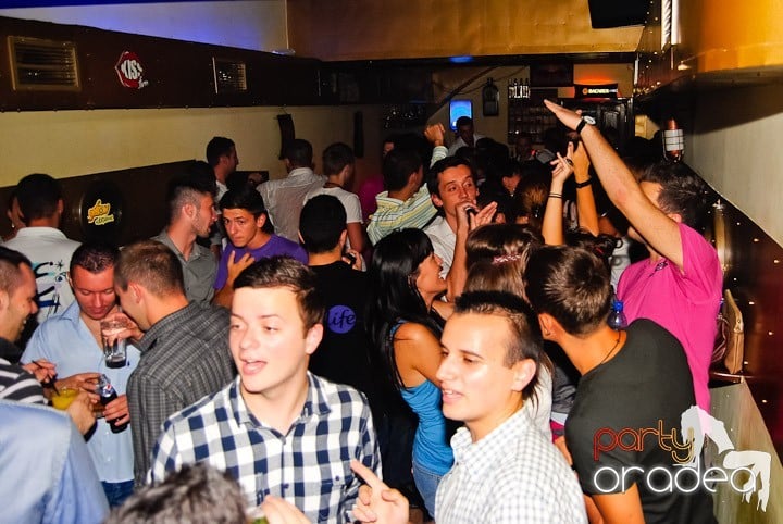 Yellow Submarine la suprafaţă, 