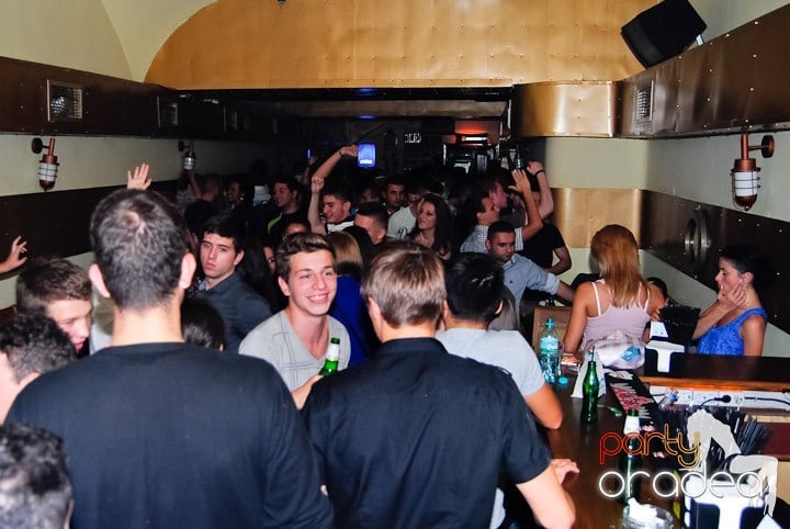 Yellow Submarine la suprafaţă, 