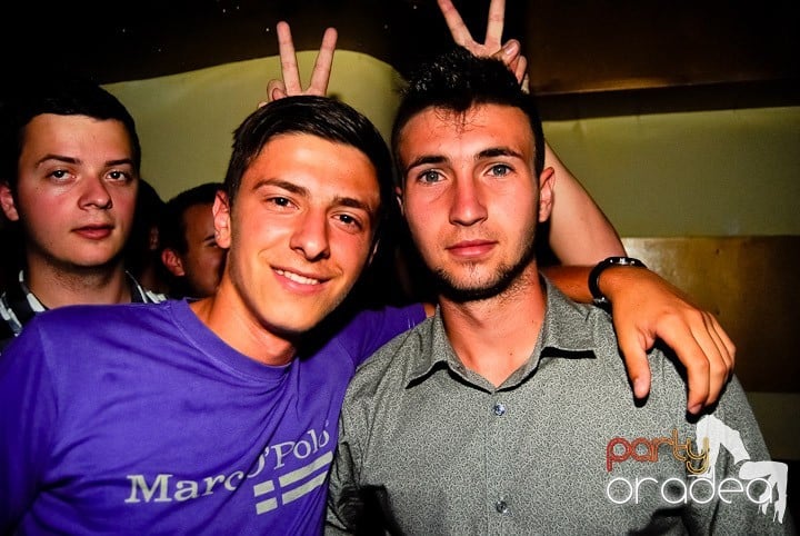 Yellow Submarine la suprafaţă, 