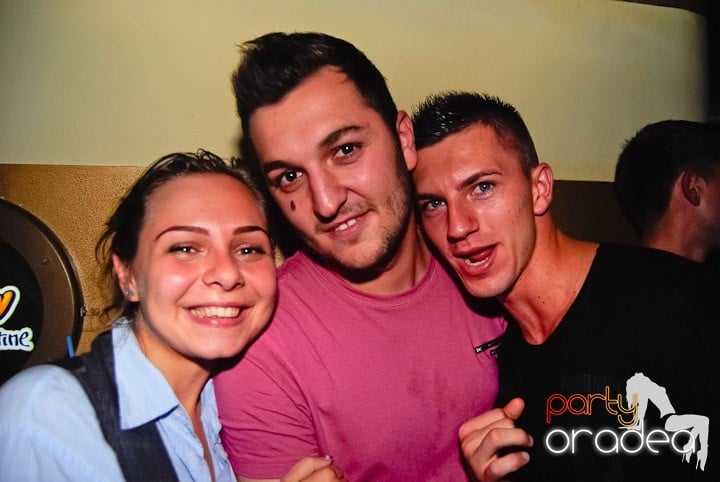 Yellow Submarine la suprafaţă, 