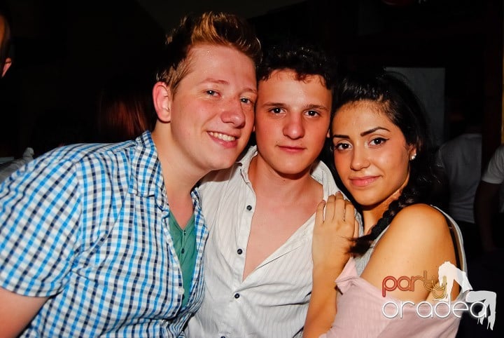 Yellow Submarine la suprafaţă, 