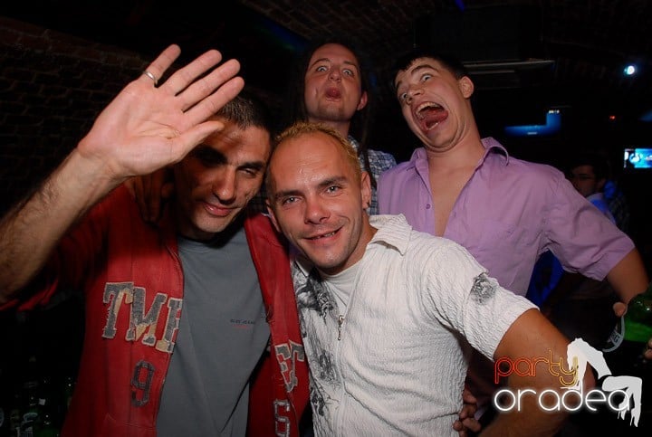 Zi de naştere şi petrecere de burlăciţe, 