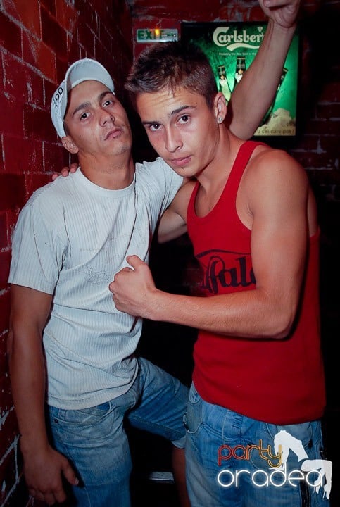 Zi de naştere şi petrecere de burlăciţe, 