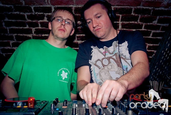 Zi de naştere şi petrecere de burlăciţe, 