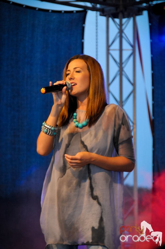 Zilele Comunei Cetariu: concert Janicsák Veca,