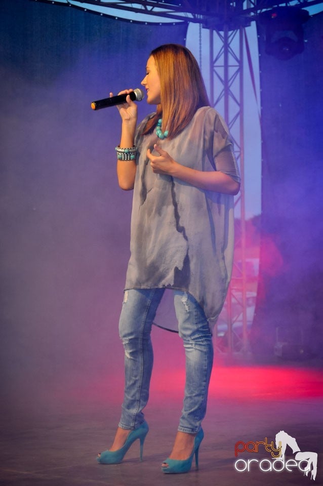 Zilele Comunei Cetariu: concert Janicsák Veca,