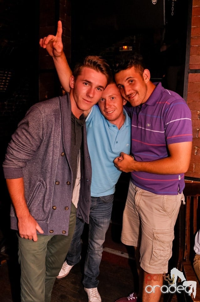 Ziua promoţiilor în Club Escape, 