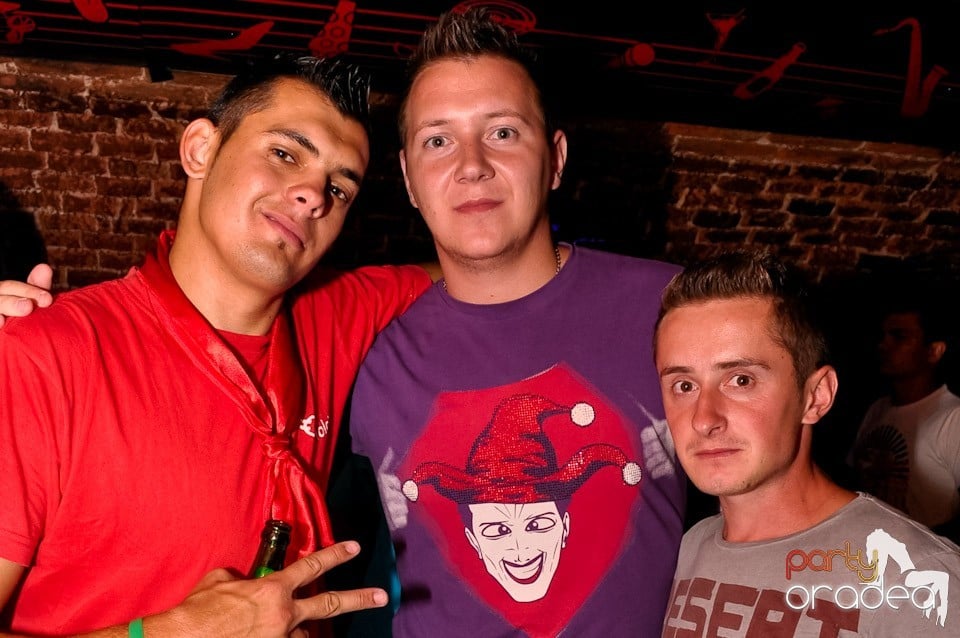 Ziua promoţiilor în Club Escape, 