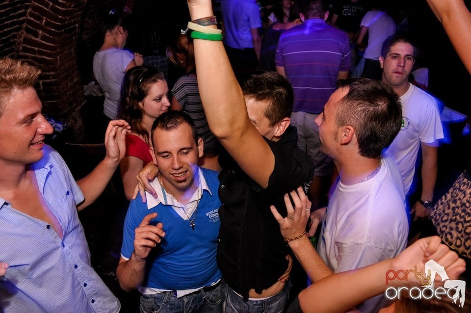 Ziua promoţiilor în Club Escape, 