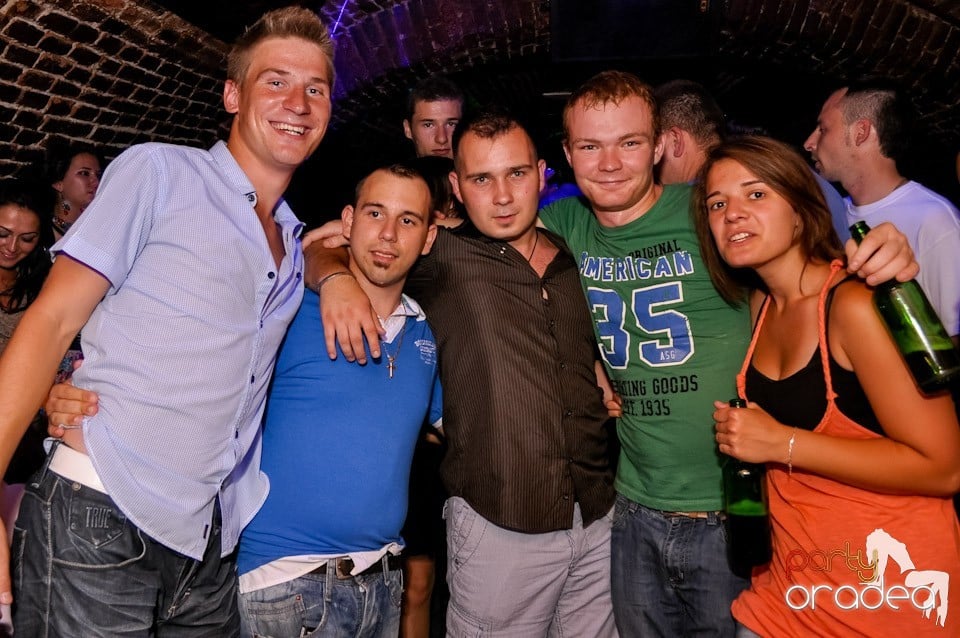 Ziua promoţiilor în Club Escape, 