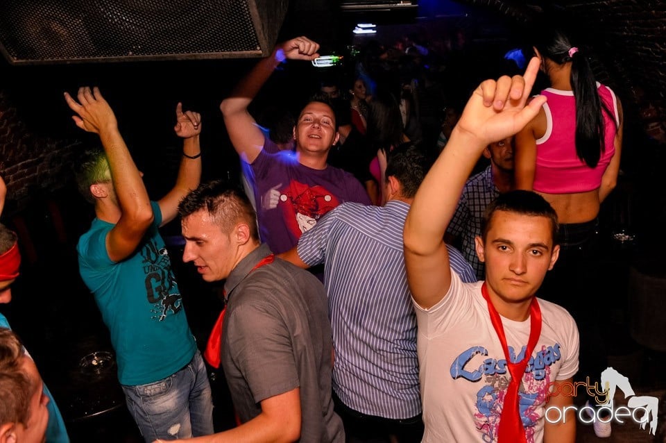 Ziua promoţiilor în Club Escape, 